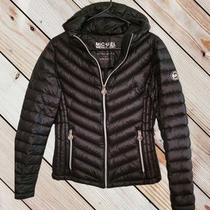 Michael Kors, Down, Packable Jacket with Hood, Inside Pockets, Great Condition!